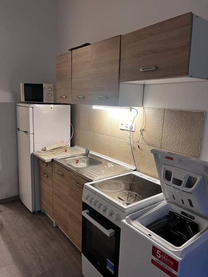 Downtown Fine-Tuned 2 Bedroom + Livingroom Apartment Th.32.1.3 Szombathely Buitenkant foto